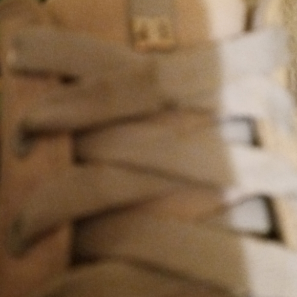 DC size 9 but fits more like an 8-8.5w - Picture 2 of 4